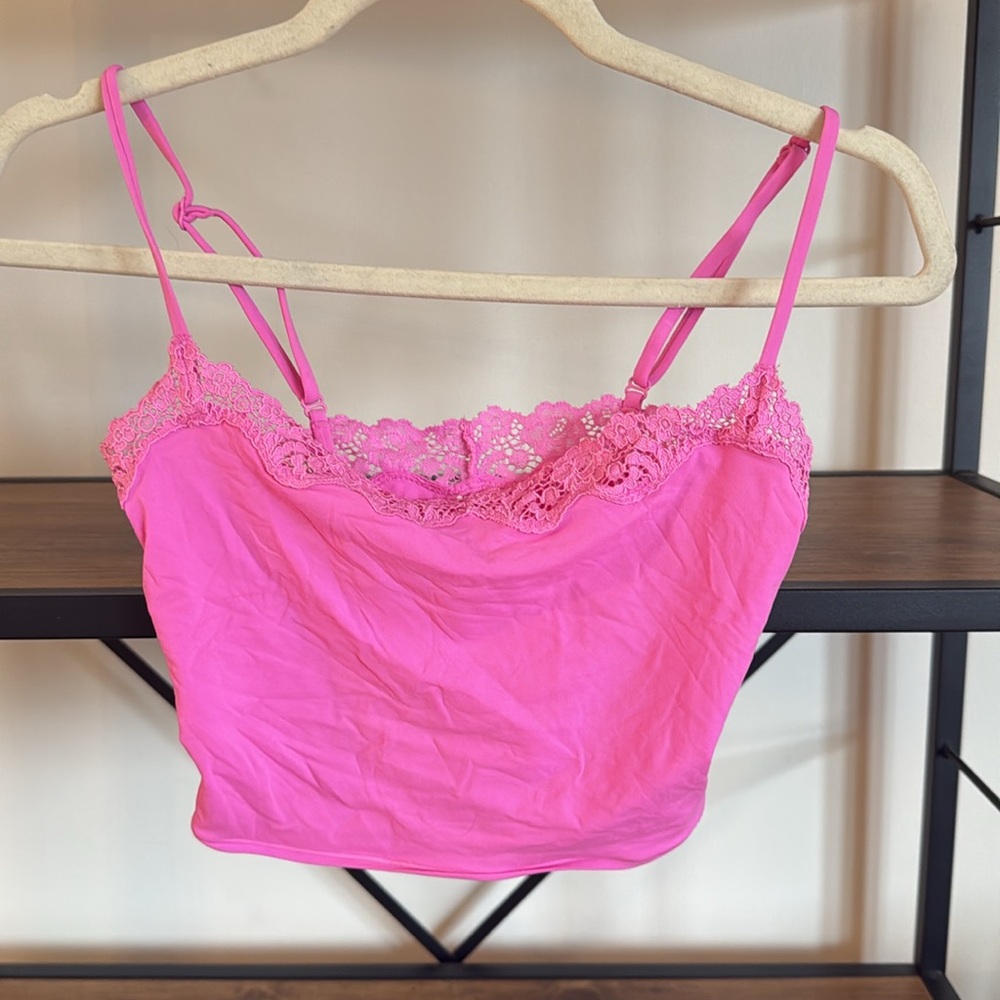 Skims Pink Crop Top - Fits Everybody 💓💗💕